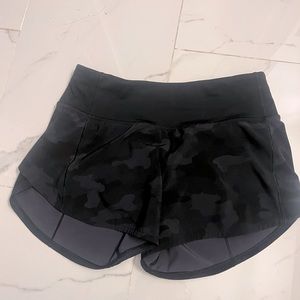 Lululemon 4” Speed up shorts mid rise 4 Tall